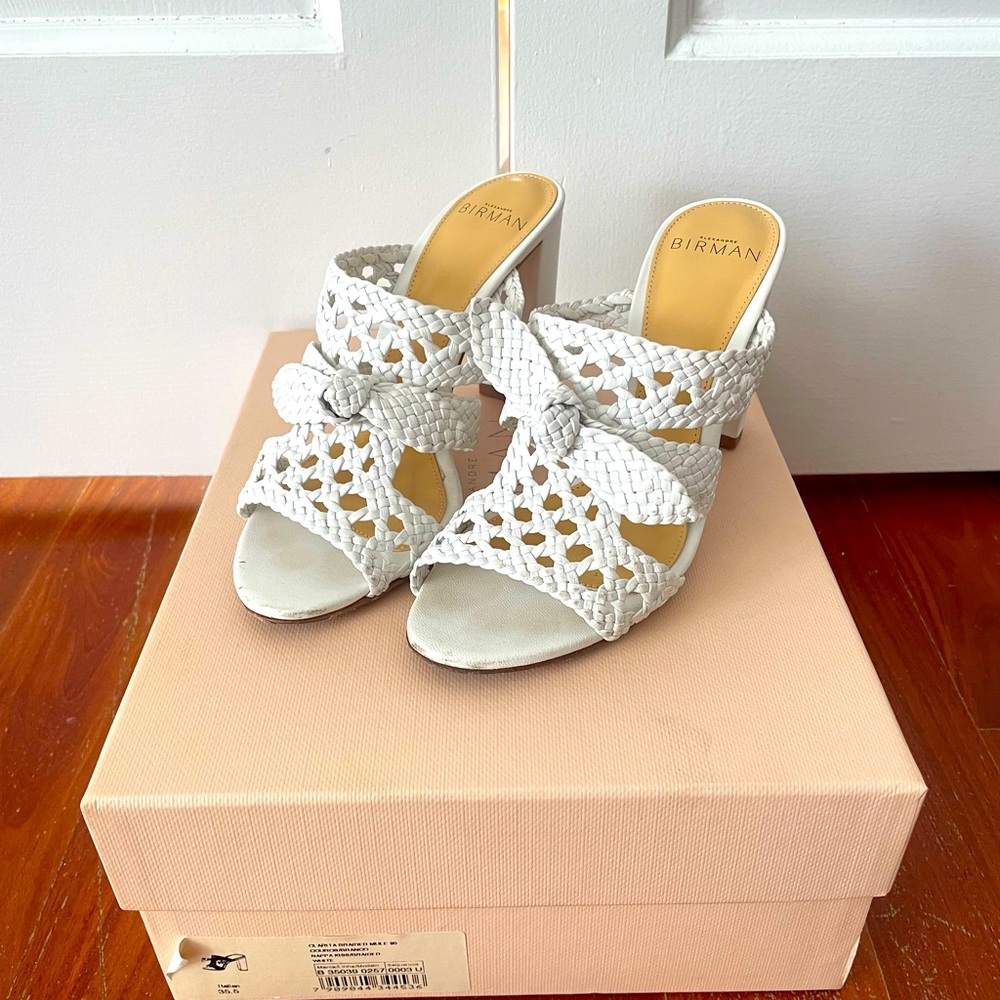 Alexandre Birman Clarita braided leather white mules size 5 1/2